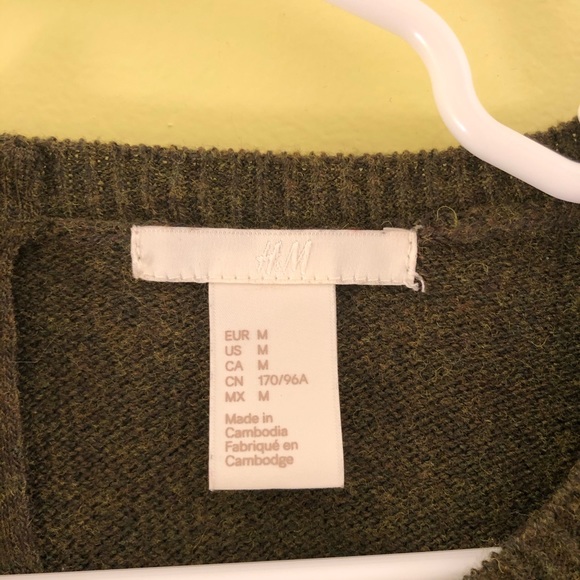 H&M Sweater - Picture 3 of 3